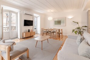 TV - C1 Fully Renovated & Modern | Central | A/C (Lisboa ciudad)