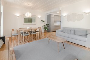 TV - C1 Fully Renovated & Modern | Central | A/C (Lisboa ciudad)