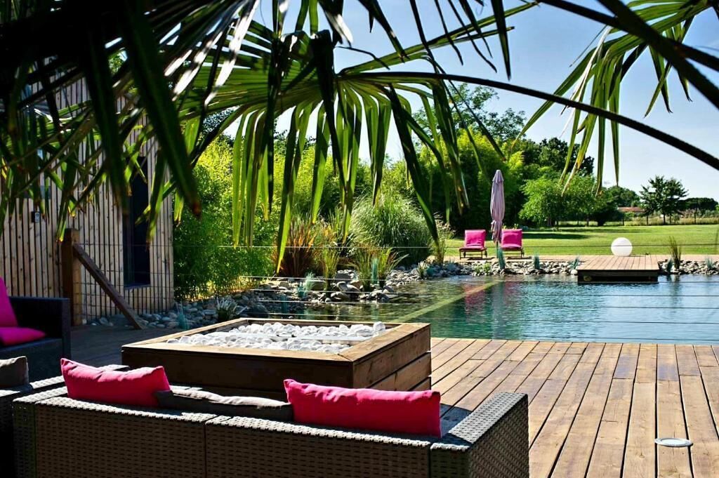 Villa, fjellutsikt | Basseng | Sesongbasert utendørsbasseng