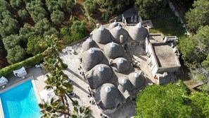 Exterior - Trulli di Villa Pesce  (Selva di Fasano)