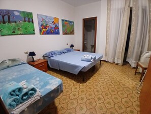2 bedrooms, iron/ironing board, free WiFi, bed sheets - Birba Holiday Apartment Seafront apartment with direct exit to the beach, (Pineto)