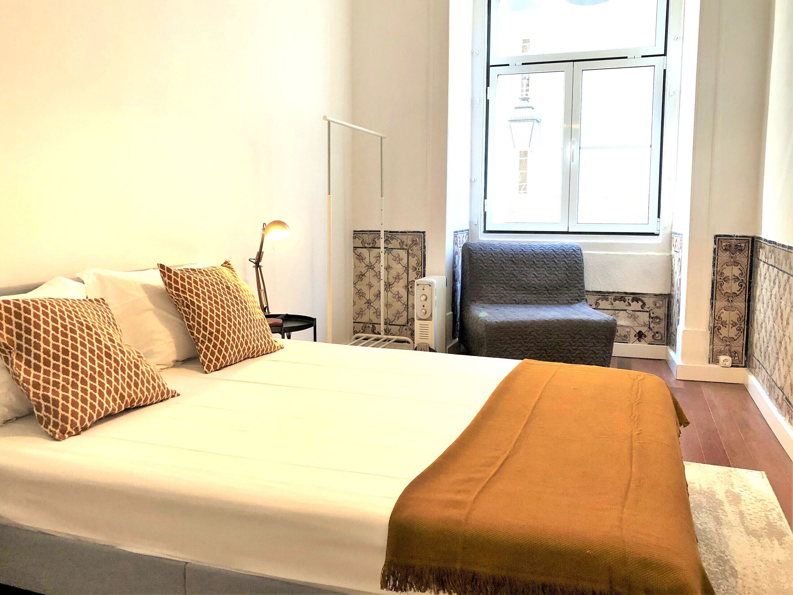 3 habitaciones, tabla de planchar con plancha y wifi gratis 