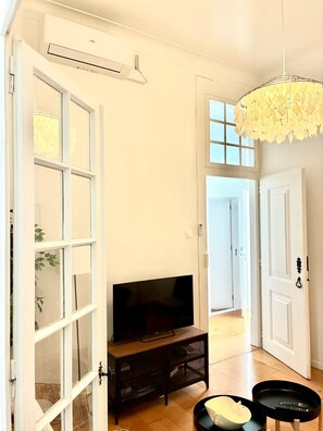 Interior - SJ2D Newly Renovated! Cosy & Downtown! | Historic Stay! (Lisboa ciudad)