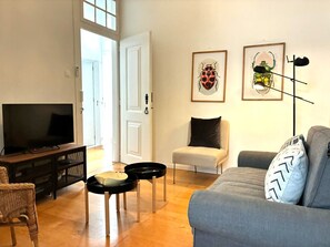 TV - SJ2D Newly Renovated! Cosy & Downtown! | Historic Stay! (Lisboa ciudad)