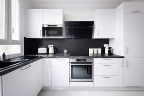 Apartment | Dapur peribadi | Peti sejuk, ketuhar gelombang mikro, ketuhar, dapur 