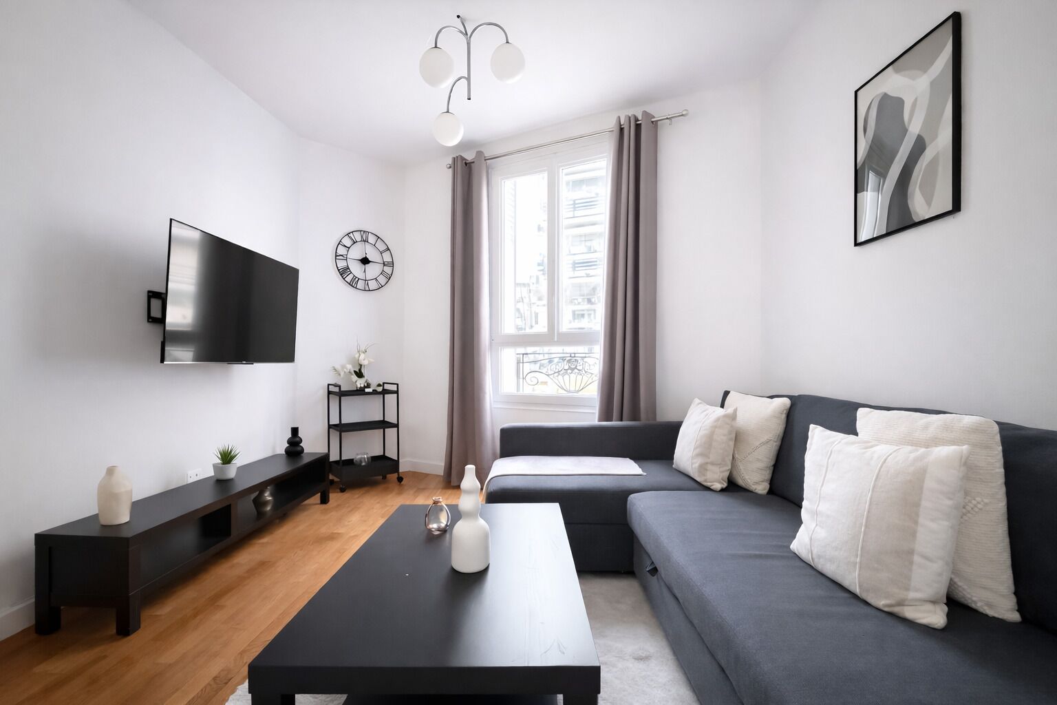 Apartment | Ruang tamu | TV skrin rata 