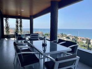 奢華公寓, 海景 | 室外用餐