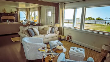 TV, fireplace, books, stereo