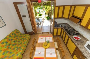 Dining - Apartment 'Borgo Stella Y' with Private Terrace, Wi-Fi and Air Conditioning (Bibione)