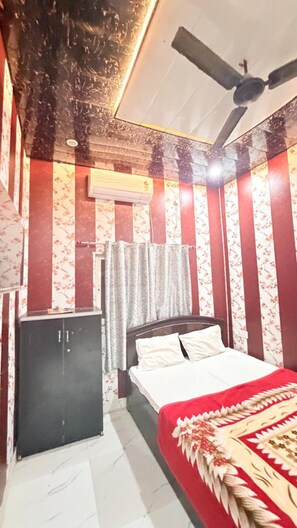 デラックス ルーム | 可動式ベッド、WiFi (無料)、ベッドシーツ