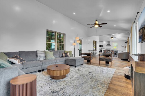 Glass Garden Retreat | Atrium Garden Home 12 Guest