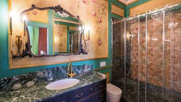 Apartment, 3 Schlafzimmer | Badezimmer