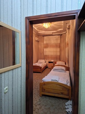 Desk - Royal Garden  (Bukhara)