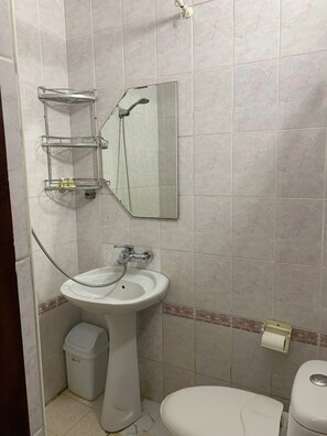 Free toiletries, hair dryer, towels, soap - Royal Garden  (Bukhara)