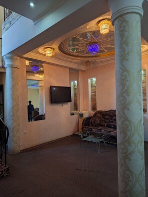 Lobby - Royal Garden  (Bukhara)
