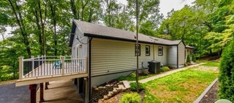 World Cup Special: Spacious home in secluded woods close to events and NYC.
