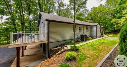 World Cup Special: Spacious home in secluded woods close to events and NYC.