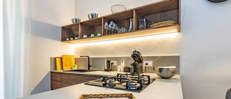 雪櫃、洗碗機、多士爐