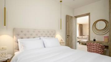 Golden | In-room safe, desk, laptop workspace, blackout drapes