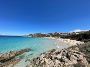 On the beach, sun-loungers - Captain Howard House
 Blackburn Santa Teresa Gallura (Santa Teresa Gallura)