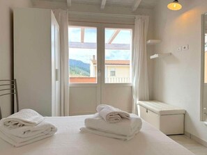 2 bedrooms, iron/ironing board - Villetta Acacia K&G House (Viddalba)