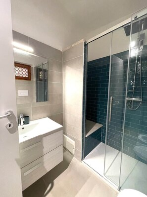 Shower, hair dryer, bidet - Domus Ninni - Charm of Gallura (Costa Paradiso)