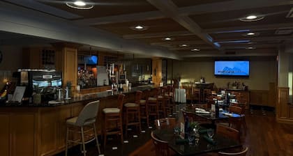 Monthly Stay - Private 2 Queen Bedroom