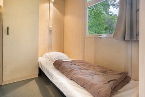 2 bedrooms