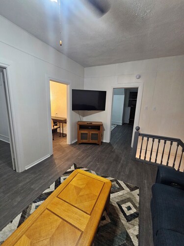 Modern Franklin Apartment Near Historic Downtown