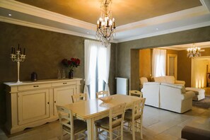 Dining - Villa D'Olivier Luxury by Rentbeat (Ostuni)