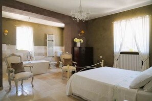 Iron/ironing board - Villa D'Olivier Luxury by Rentbeat (Ostuni)