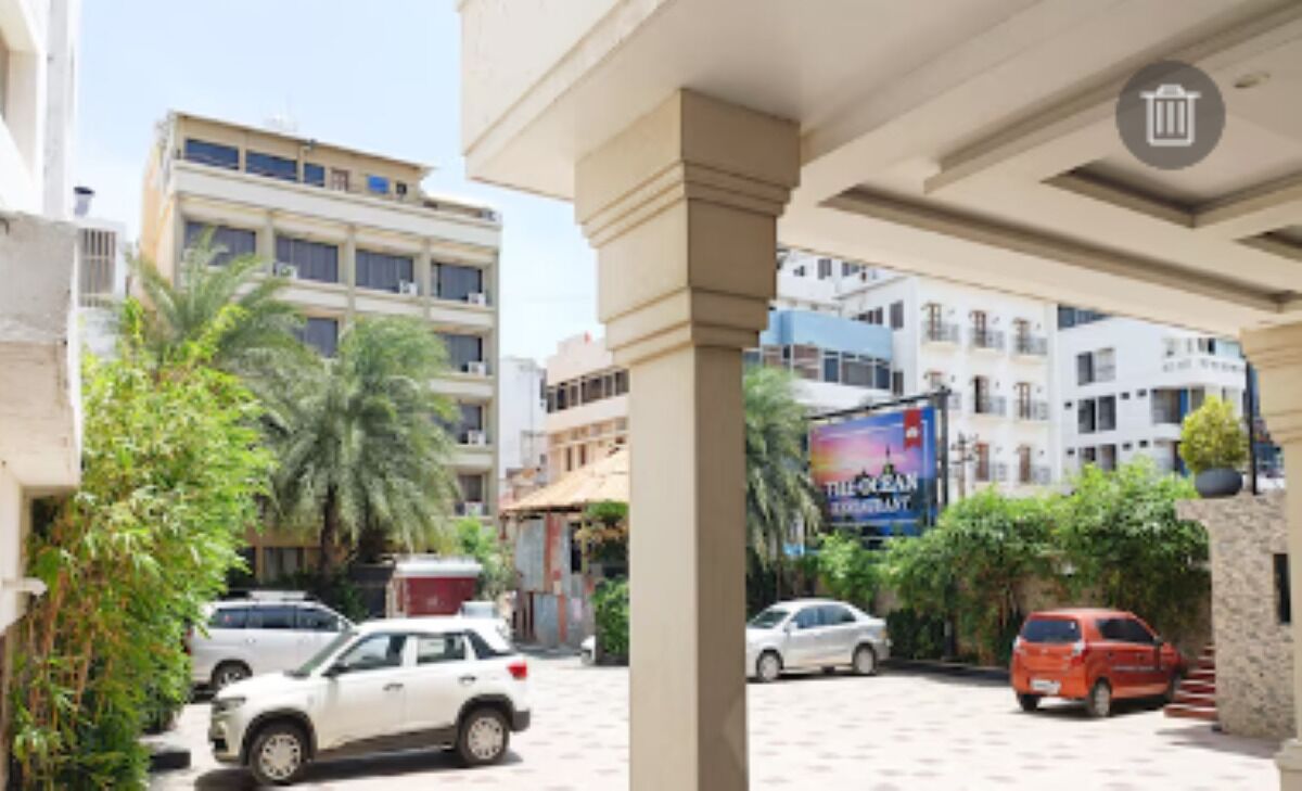 المنطقة المحيطة بالمنشأة