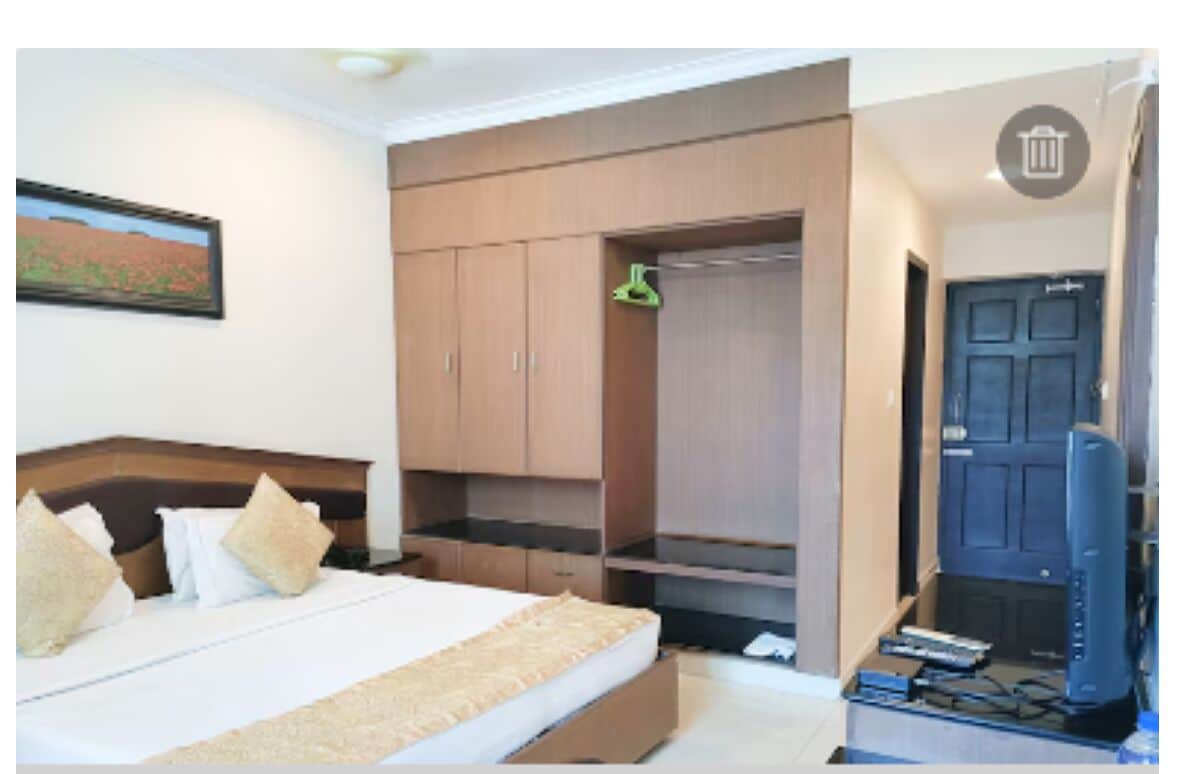 Chambre économique double | Bureau, fer et planche à repasser, accès au Wi-Fi (inclus)