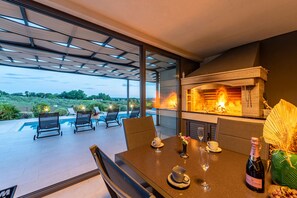 Outdoor dining - Villa Descansa ZadarVillas (Poljica-Brig)