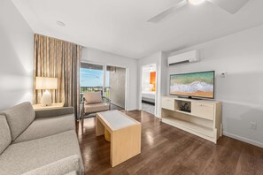 TV - 2BR ¼ mi to Kam 1 Beach, Pool, Hot Tub, Gym, BBQ (Kihei)