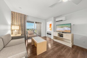 TV - Two 2BR Units in Same Complex, Pool, Hot Tub, Gym (Kihei)