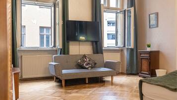 Basic Room | Living area