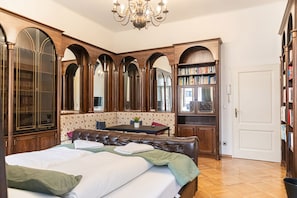 Basic Room | Iron/ironing board, free WiFi - Bright Central Rooms Ideal For Long Stay (Vienna)