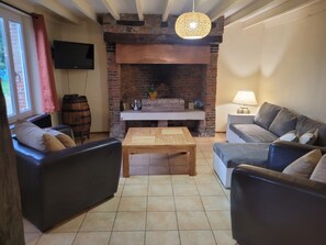 Living area - Bridge meadows (Grainville-la-Teinturière)