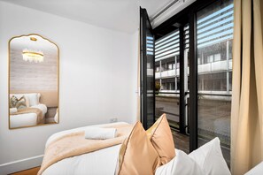 Unclassified image, 2 of 49, button - 	
Stylish Chinatown Two Bedrooms Apartment - Secure Parking - Balcony (Birmingham)