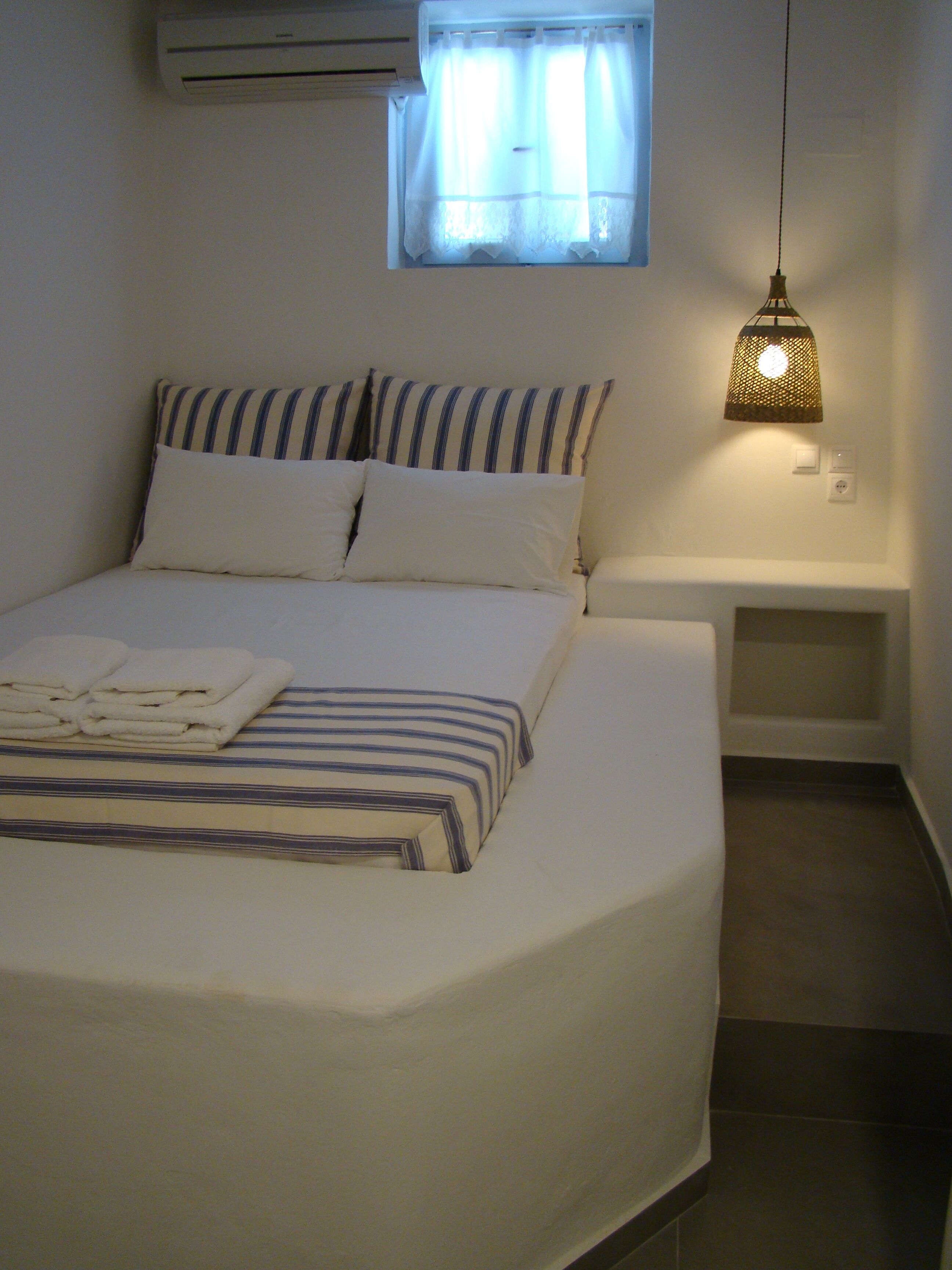 1-Bedroom Apartment with Sea View Terrace | Soundproofing, free WiFi, bed sheets