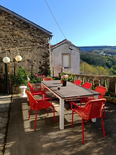 Guest Room “Montagne Noire, Chez 'Pinceau'” – Mountain View, Shared Terrace, Wi-Fi