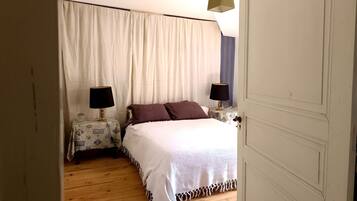 2 Schlafzimmer, Bügeleisen/Bügelbrett, WLAN, Bettwäsche