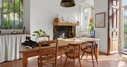 Guest Room “Montagne Noire, Chez 'Pinceau'” – Mountain View, Shared Terrace, Wi-Fi