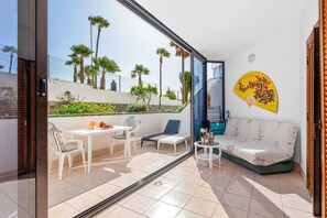 Living area - Sublime169 large terrace garden and ocean view (Arona)