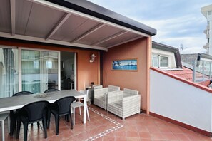 Outdoor dining - Attic Gardens Flexrent - Abyssinia (Riccione)