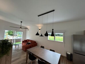 Interior - Year-round private spa South-facing terrace (Pluméliau-Bieuzy)