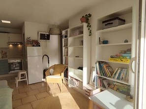 Interior - Garden Level T2 Near Beach - 3/4 Pers - Narbonne (Narbonne)