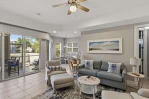 TV - Charming Ground-Floor 2 bedroom Condo in Crystal Cove at Sandestin Golf and Beach Resort (Miramar Beach)