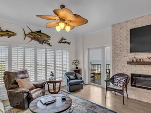 TV - 2 Bedroom Beach Manor condo on the 7th Floor at Tops’l Resort with Sandestin Resort Perks!! (Miramar Beach)